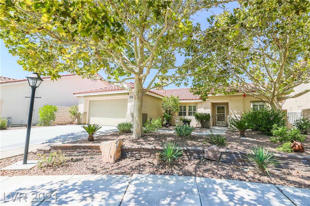 Lori Walker (License S.0186446) Las Vegas REALTORS®